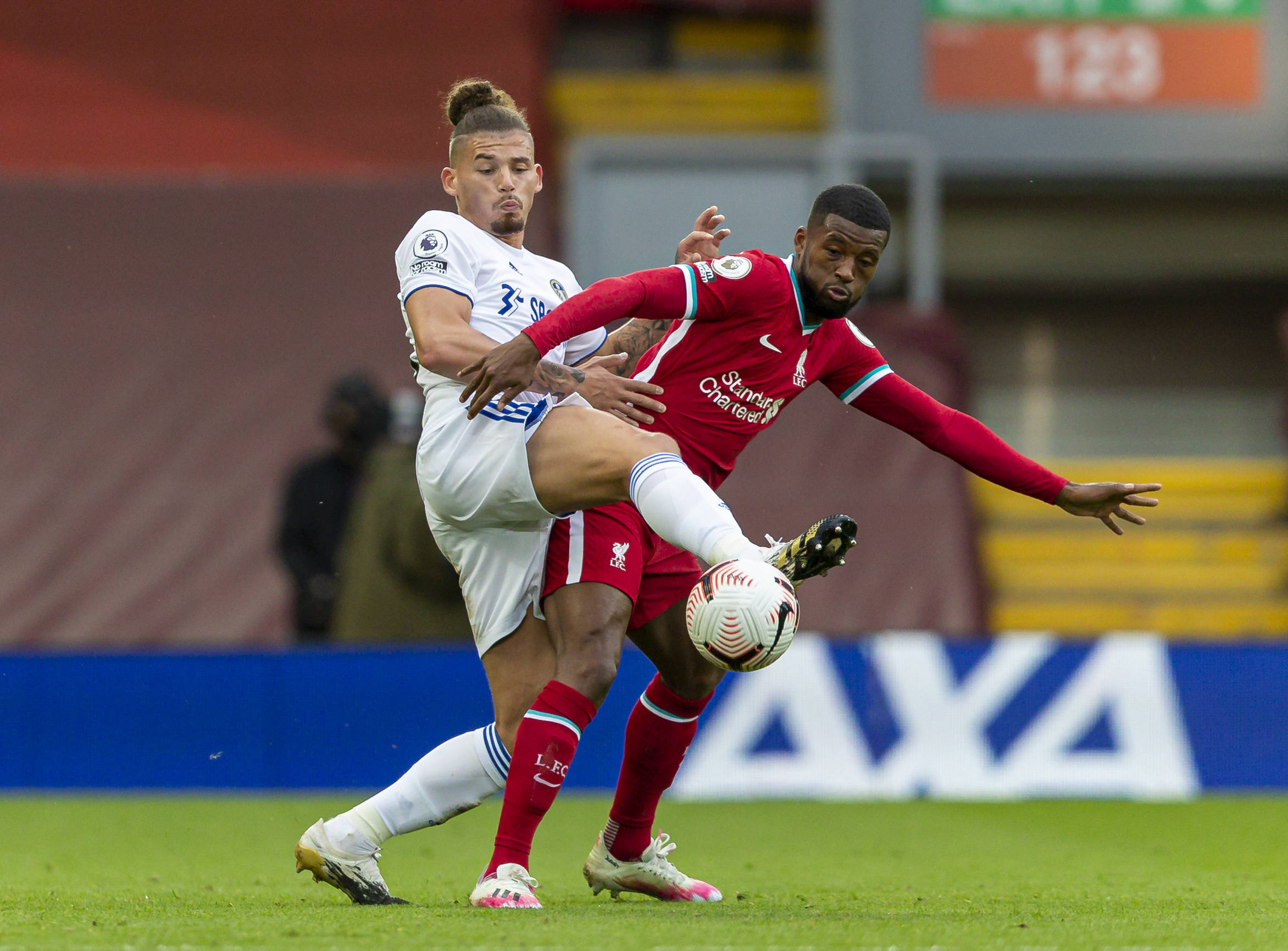 以其卓越的 以其卓越的