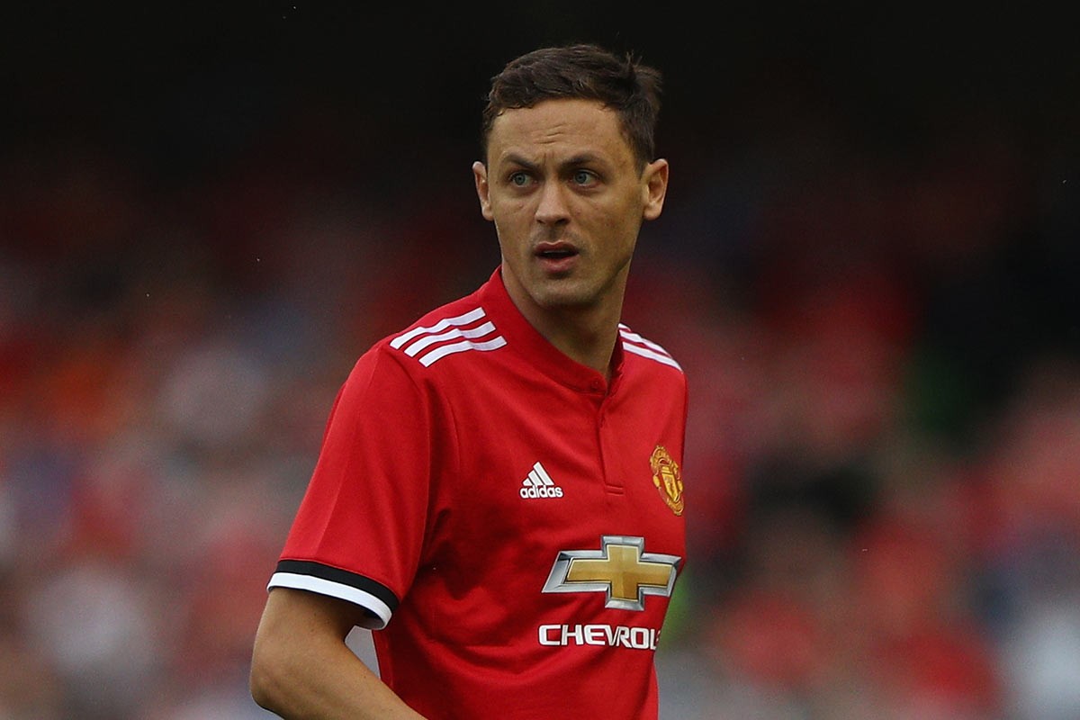 引了众多球 引了众多球